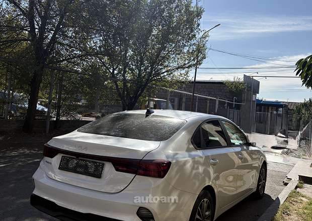 Kia Forte 2023 — photo 5