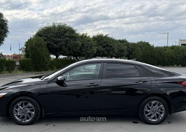 Hyundai Elantra 2024 — լուսանկար 3