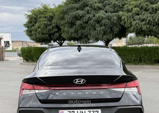 Hyundai Elantra 2024 — լուսանկար 2