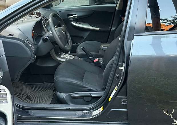 Toyota Corolla 2011 — լուսանկար 2