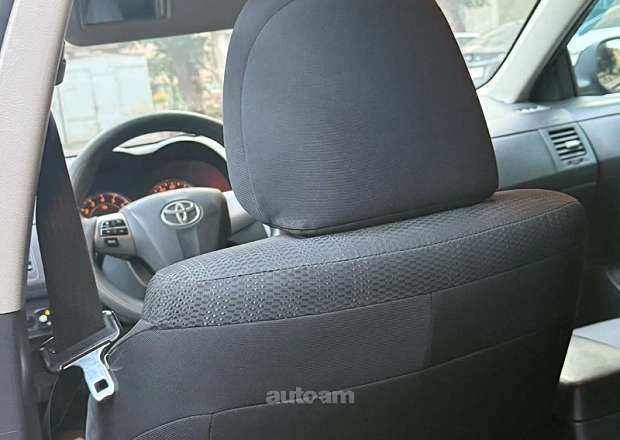 Toyota Corolla 2011 — լուսանկար 4