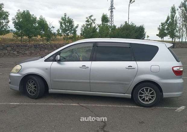 Toyota Ipsum 2003 — photo 3