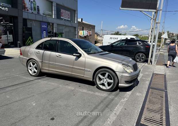 Mercedes-Benz C 200