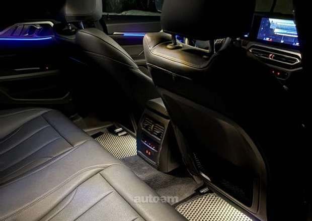 BMW i4 2023 — լուսանկար 5