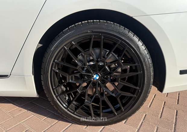 BMW 740 2018 — լուսանկար 3