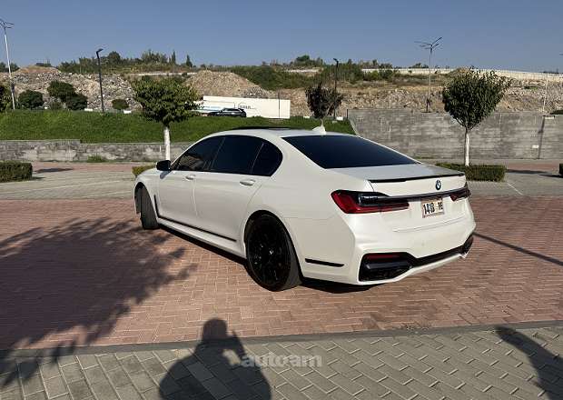 BMW 740 2018 — լուսանկար 4