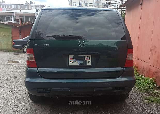 Mercedes-Benz ML 320