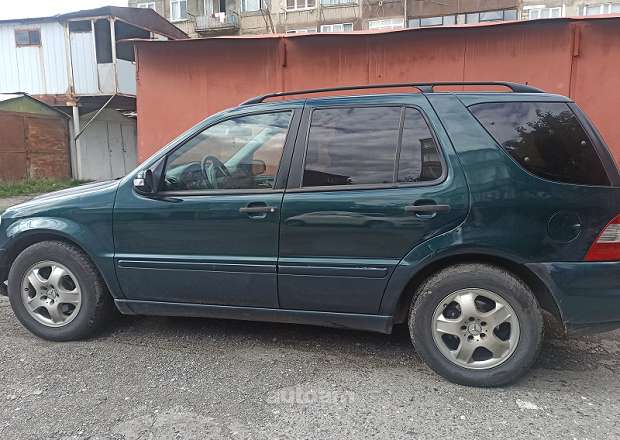 Mercedes-Benz ML 320