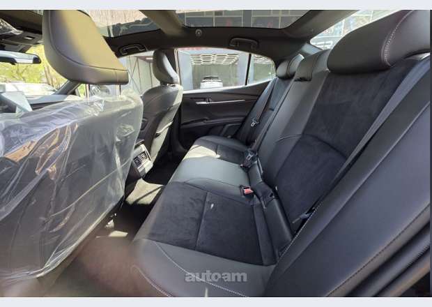 Toyota Camry 2026 — լուսանկար 14