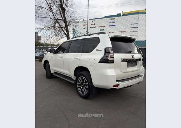 Toyota Land Cruiser Prado 2022 — լուսանկար 3
