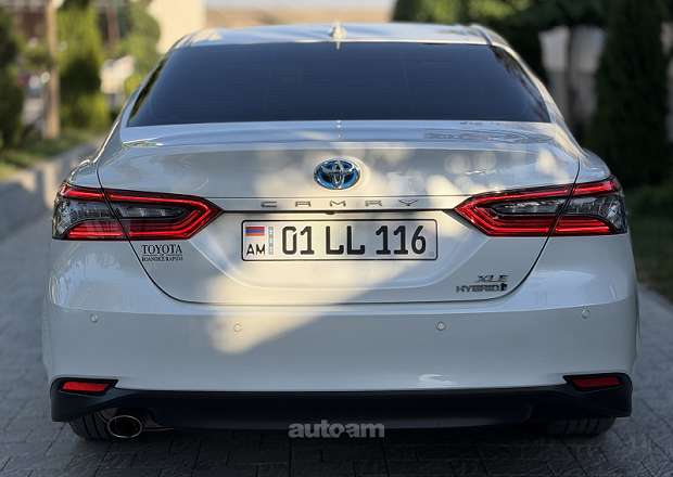 Toyota Camry 2022 — լուսանկար 4