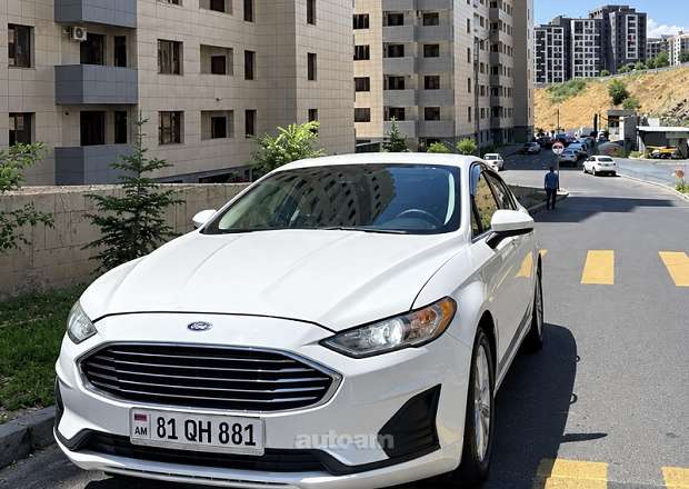 Ford Fusion 2020 — фото 1