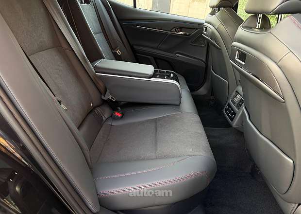 Toyota Camry 2026 — фото 14