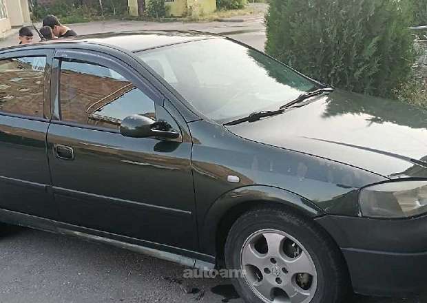 Opel Astra 2003 — photo 1