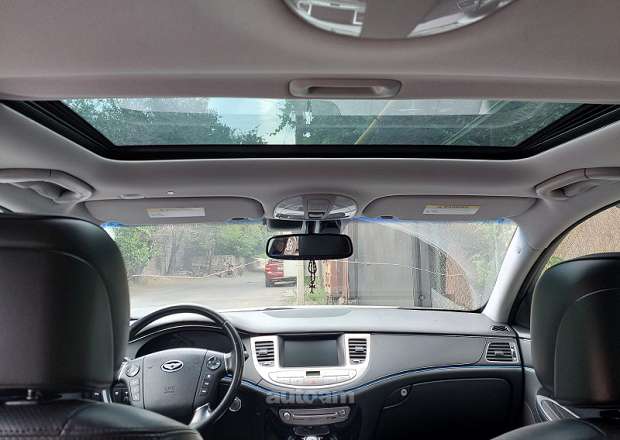Hyundai Genesis 2012 — photo 10