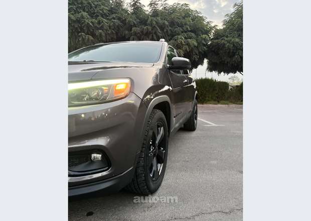 Jeep Cherokee 2020 — լուսանկար 2