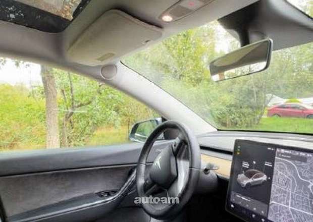 Tesla Model Y 2021 — photo 15