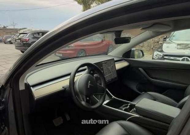 Tesla Model Y 2021 — photo 7