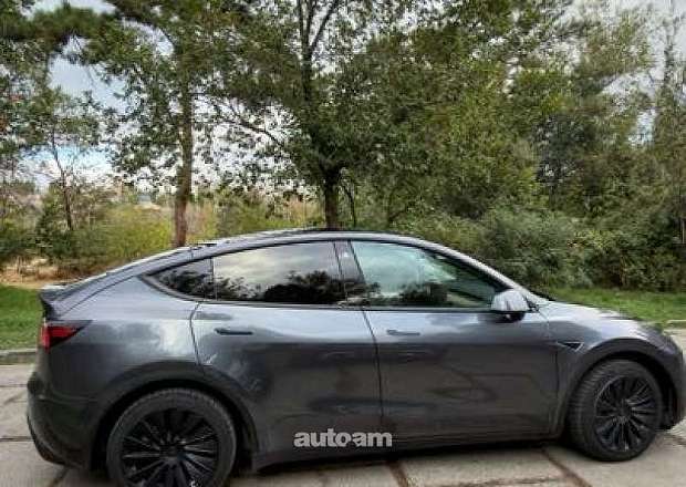 Tesla Model Y 2021 — photo 10