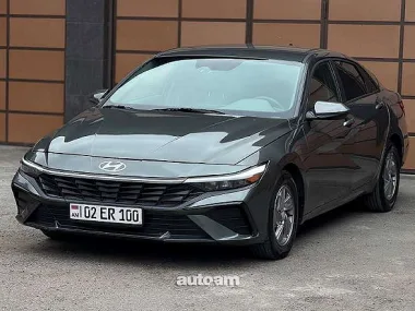 Hyundai Elantra, 2025