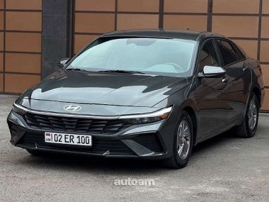 Hyundai Elantra, 2025