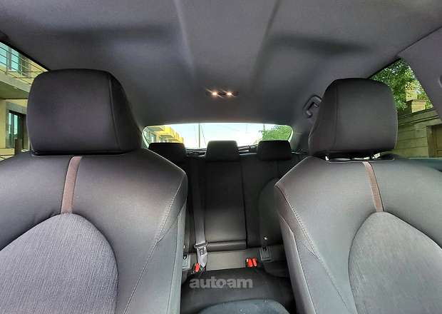 Toyota Camry 2018 — լուսանկար 11