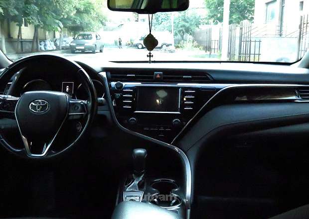 Toyota Camry 2018 — լուսանկար 7