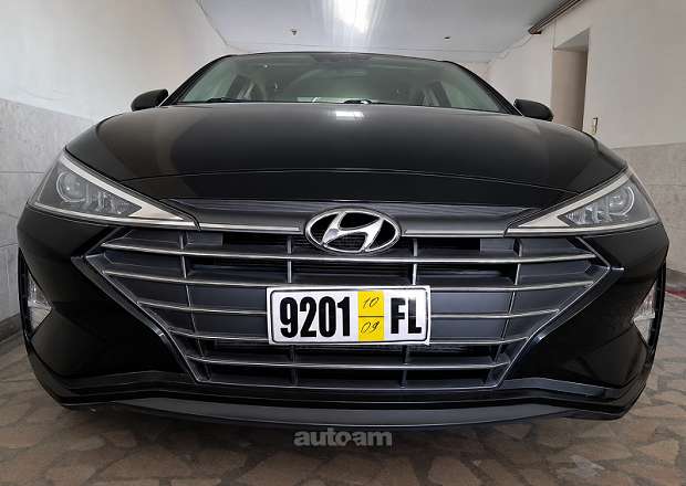 Hyundai Elantra 2020 — լուսանկար 14
