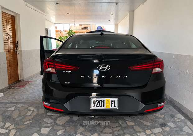 Hyundai Elantra 2020 — լուսանկար 7