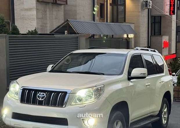 Toyota Land Cruiser Prado 2010 — լուսանկար 2