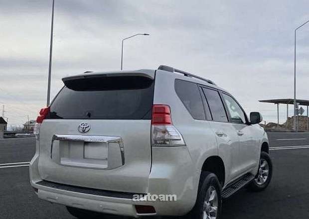 Toyota Land Cruiser Prado 2010 — լուսանկար 3