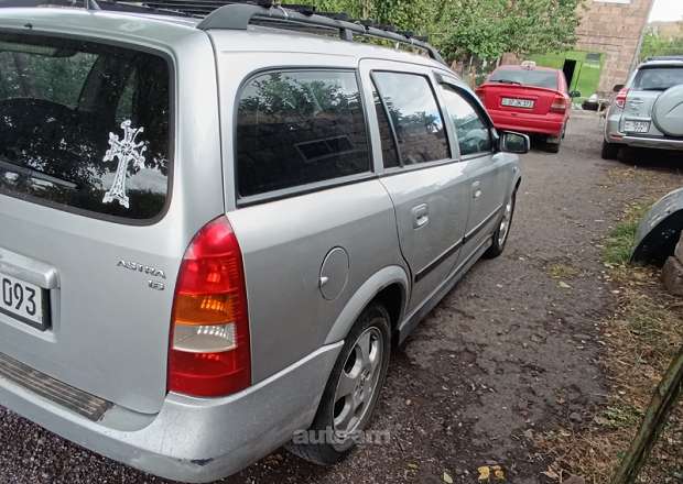 Opel Astra 1999 — լուսանկար 3