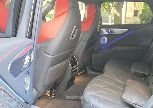 BMW XM 2022 — photo 9