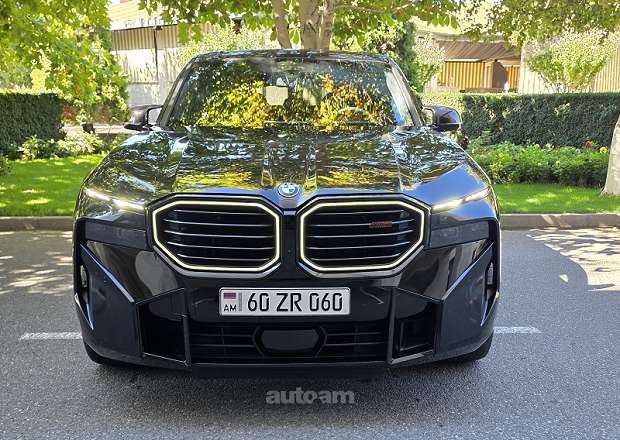 BMW XM 2022 — photo 3