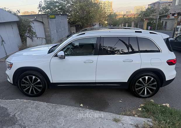 Mercedes-Benz GLB 250 2022 — լուսանկար 3