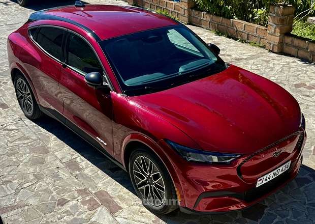 Ford Mustang 2025 — լուսանկար 10