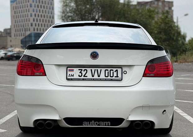 BMW 528 2009 — լուսանկար 3