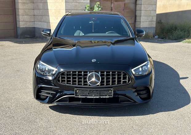 Mercedes-Benz E 300 2019 — լուսանկար 1
