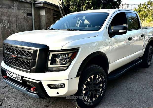 Nissan Titan 2020 — լուսանկար 1