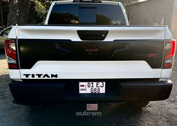 Nissan Titan 2020 — լուսանկար 6
