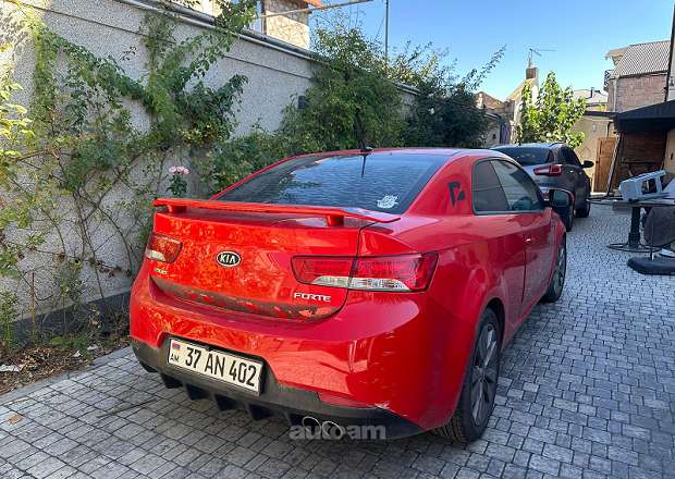 Kia Forte Coupe 2012 — լուսանկար 4