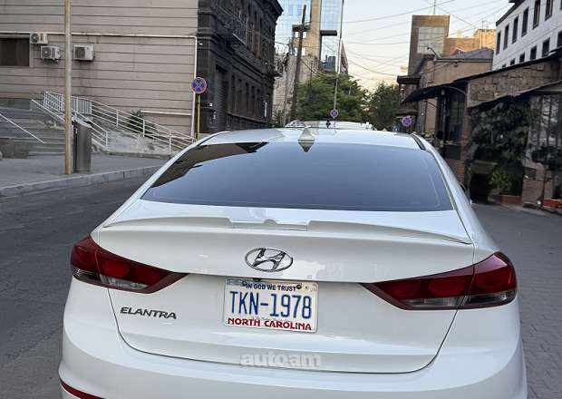 Hyundai Elantra 2016 — լուսանկար 3