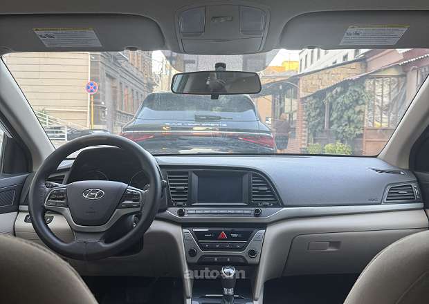 Hyundai Elantra 2016 — լուսանկար 8