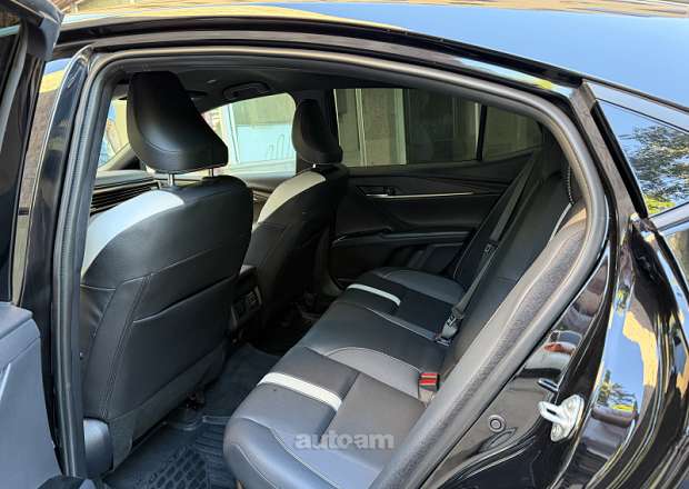 Toyota Camry 2025 — լուսանկար 2