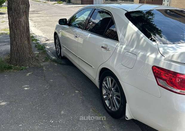 Toyota Camry 2011 — լուսանկար 3