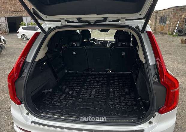 Volvo XC90 2018 — լուսանկար 13