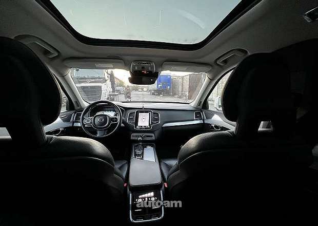 Volvo XC90 2018 — լուսանկար 15