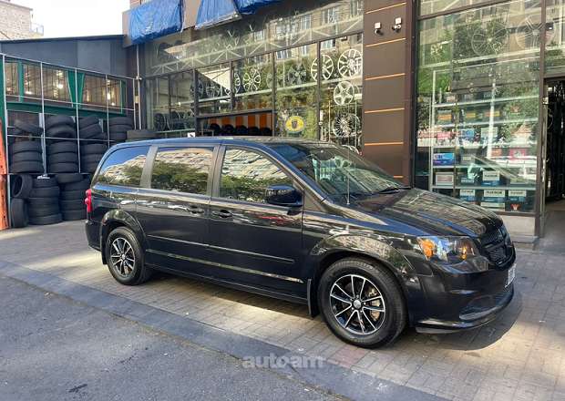 Dodge Grand Caravan 2017 — լուսանկար 5