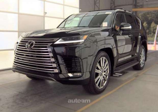 Lexus LX 700