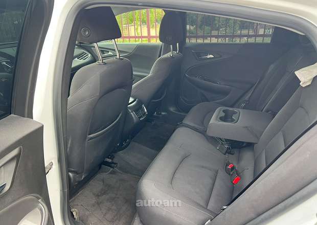 Chevrolet Malibu 2017 — photo 6